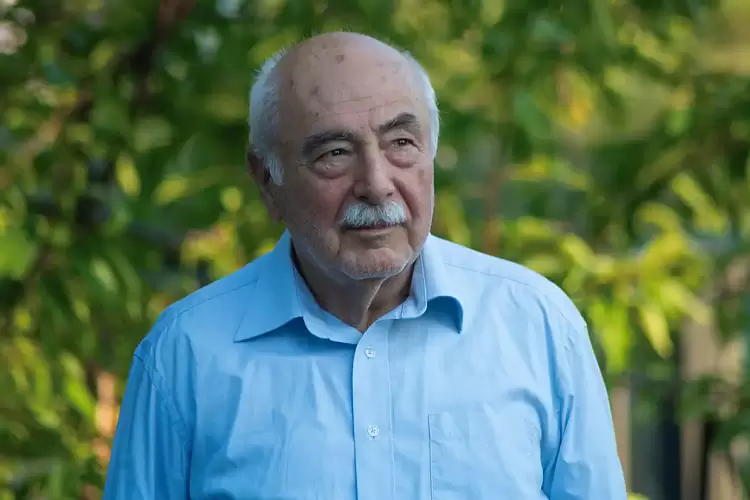 Ποιος τη ζωή μου ποιος την κυνηγά