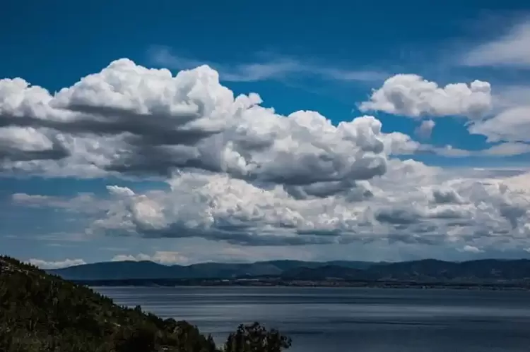 Πώς είναι ο καιρός σε Κατερίνη και Πιερία σήμερα Πέμπτη, 20 Μαρτίου 2025: Aίθριος με λίγες πρόσκαιρες νεφώσεις