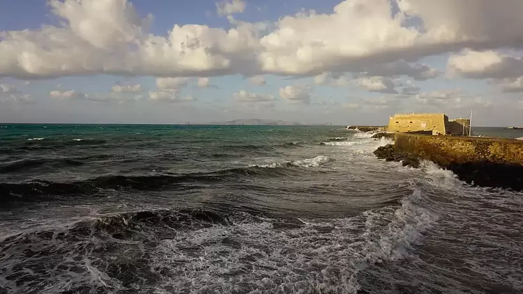 Πώς θα είναι ο καιρός σε Κατερίνη και Πιερία σήμερα Κυριακή, 30 Μαρτίου 2025: Άστατος με νεφώσεις και τοπικές βροχές