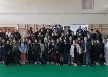 Ο Σύλλογος Καρκινοπαθών Πιερίας στο 1ο Γενικό Λύκειο Κατερίνης για την εθελοντική προσφορά μυελού των οστών.