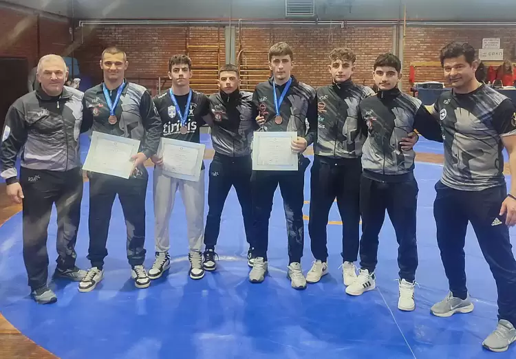 Τρία πανελλήνια μετάλλια για τους Ολύμπιους Κατερίνης στους σχολικούς αγώνες 2025