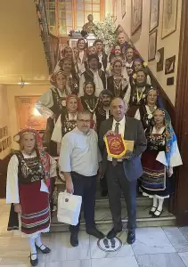 Η Χορευτική Ομάδα της Θρακικής Εστίας Κατερίνης στο Ζωγράφειο Λύκειο στην Κωνσταντινούπολη