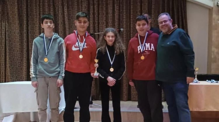 Χρυσό μετάλλιο οι σκακιστές του 4ου Γυμνασίου Κατερίνης