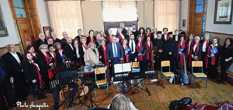 Αφιέρωμα στις Μάνες και τους Ήρωες Αφιέρωμα στις Μάνες και τους Ήρωες