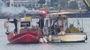 Διαμαρτυρίες επαγγελματιών ψαράδων με κινητοποιήσεις σε όλη την Ελλάδα κατά του νέου νομοσχεδίου για τις ζυγαριές