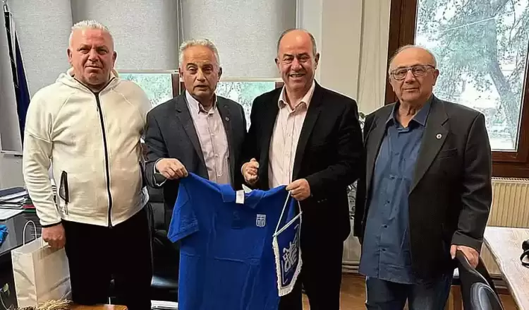 Δήμος Δίου Ολύμπου: Επίσκεψη αντιπροσωπείας της Ομοσπονδίας Χειροσφαίρισης Ελλάδος στον Δήμαρχο Βαγγέλη Γερολιόλιο