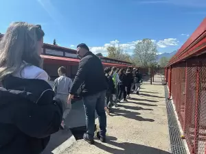 Δημοτικό Καταφύγιο Αδέσποτων Ζώων Κατερίνης: Εκπαιδευτικές Επισκέψεις Σχολείων – Μια Ανοικτή Πύλη Ευαισθητοποίησης