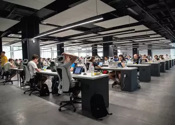 Εργασία: Οι Έλληνες εργαζόμενοι διεκδικούν δυναμικά την καλή ψυχική τους υγεία 