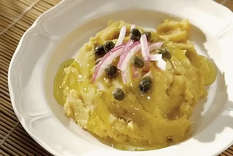 Φάβα, ένα παραδοσιακό νηστίσιμο φαγητό