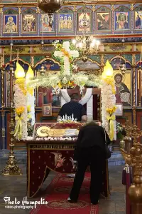 Οι “Επιτάφιοι” στους Ιερούς Ναούς στον Κολινδρό