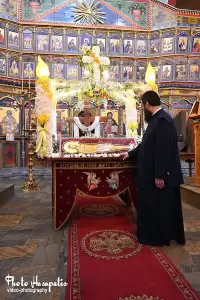 Οι “Επιτάφιοι” στους Ιερούς Ναούς στον Κολινδρό