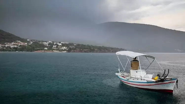 Πώς θα είναι ο καιρός σε Κατερίνη και Πιερία σήμερα Κυριακή, 13 Απριλίου 2025: Νεφώσεις με μικρή άνοδο της θερμοκρασίας