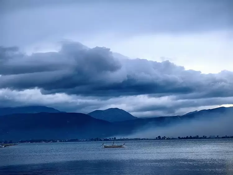 Πώς θα είναι ο καιρός σε Κατερίνη και Πιερία σήμερα Σάββατο, 05 Απριλίου 2025: Λίγες νεφώσεις με τοπικές βροχές και καταιγίδες