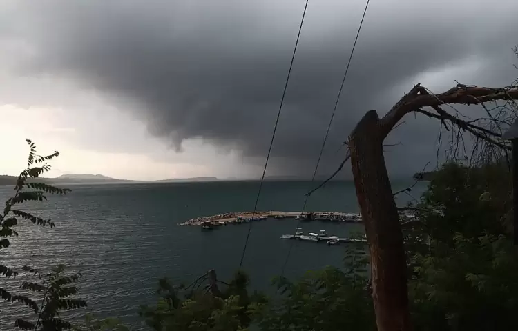 Πώς θα είναι ο καιρός σε Κατερίνη και Πιερία σήμερα Δευτέρα, 07 Απριλίου 2025: Νεφώσεις με βροχές και σποραδικές καταιγίδες Πώς θα είναι ο καιρός σε Κατερίνη και Πιερία σήμερα Δευτέρα, 07 Απριλίου 2025: Νεφώσεις με βροχές και σποραδικές καταιγίδες