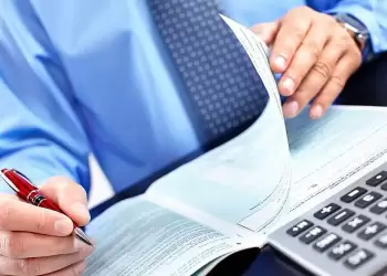 Πόσο αυξήθηκαν τα εισοδήματα το 2024 – Τα τεκμήρια «δάγκωσαν» 2 στους 10 φορολογουμένους