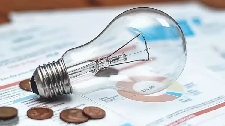 Ρίχνει τις τιμές η ΔΕΗ: Η τιμή  του  Γ1Ν πράσινου τιμολογίου μειώνεται σε 0,0857 €/kwh