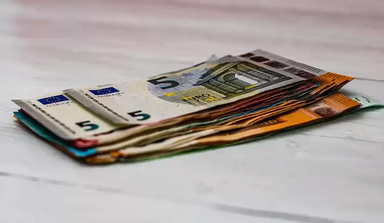 Συντάξεις - Μέσα σε μια ημέρα θα γίνεται η έκδοσή τους Συντάξεις – Μέσα σε μια ημέρα θα γίνεται η έκδοσή τους