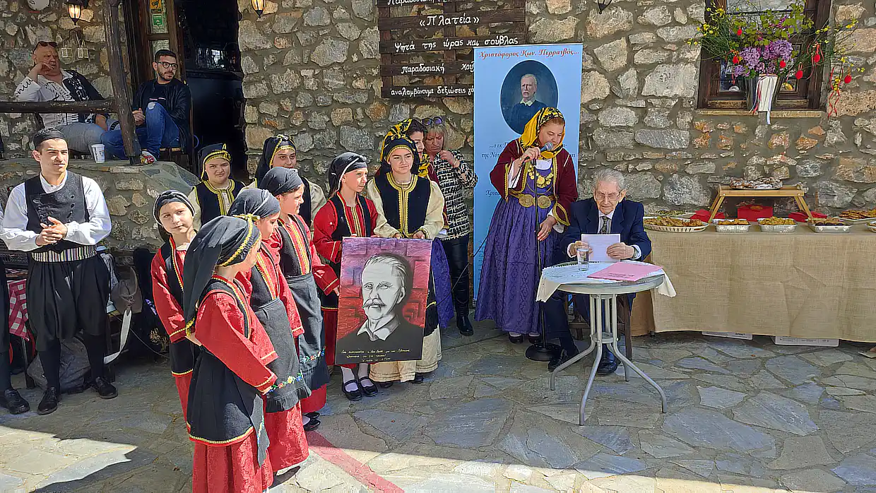 Το νέο βιβλίο του Νικόλαου Σαϊδέ παρουσιάστηκε στην κεντρική πλατεία των Παλαιών Πόρων την ημέρα του Αγίου Γεωργίου Το νέο βιβλίο του Νικόλαου Σαϊδέ παρουσιάστηκε στην κεντρική πλατεία των Παλαιών Πόρων την ημέρα του Αγίου Γεωργίου