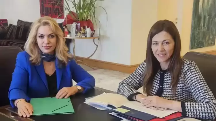 Άννα Μάνη: Συνάντηση με την Υπουργό Παιδείας και Θρησκευμάτων Άννα Μάνη: Συνάντηση με την Υπουργό Παιδείας και Θρησκευμάτων