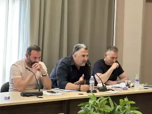 Δημοτικό Συμβούλιο Κατερίνης: Η Παραλία Κατερίνης χωρίς προβλήτα - Έντονη πολιτική αντιπαράθεση (vid - pics) Live: Συνεδριάζει το δημοτικό συμβούλιο Κατερίνης