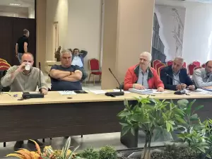 Δημοτικό Συμβούλιο Κατερίνης: Η Παραλία Κατερίνης χωρίς προβλήτα - Έντονη πολιτική αντιπαράθεση (vid - pics) Live: Συνεδριάζει το δημοτικό συμβούλιο Κατερίνης