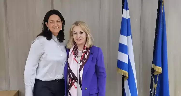Άννα Μάνη: Συνάντηση με την Υπουργό Εργασίας και Κοινωνικής Ασφάλισης Νίκη Κεραμέως Άννα Μάνη: Συνάντηση με την Υπουργό Εργασίας και Κοινωνικής Ασφάλισης Νίκη Κεραμέως