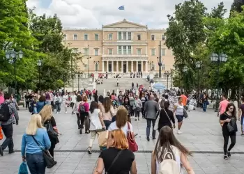 Αυξημένο κατά 24% το καθαρό εισόδημα των Ελλήνων – Από το 2019 στην 16η θέση της ΕΕ