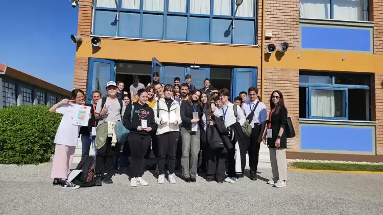 Διακρίσεις των Εκπαιδευτηρίων Πλάτων στον Πανελλήνιο Διαγωνισμό Ρητορικής SpeakLab 2025 Διακρίσεις των Εκπαιδευτηρίων Πλάτων στον Πανελλήνιο Διαγωνισμό Ρητορικής Speaklab 2025