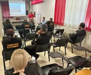 Δημοτική Αστυνομία Κατερίνης: Εκπαίδευση στην Καρδιοπνευμονική Αναζωογόνηση από τον Ερυθρό Σταυρό στα στελέχη της Δημοτική Αστυνομία Κατερίνης: Εκπαίδευση στην Καρδιοπνευμονική Αναζωογόνηση από τον Ερυθρό Σταυρό στα στελέχη της