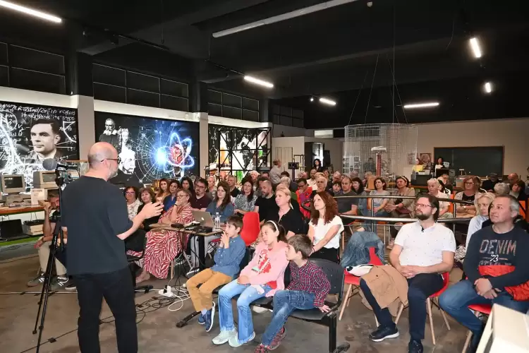 Δημοτικό Ωδείο Κατερίνης: Συναυλία & Βίντεο Αρτ: «Φωνή και Ακουστική Οικολογία» στο Μουσείο Logic