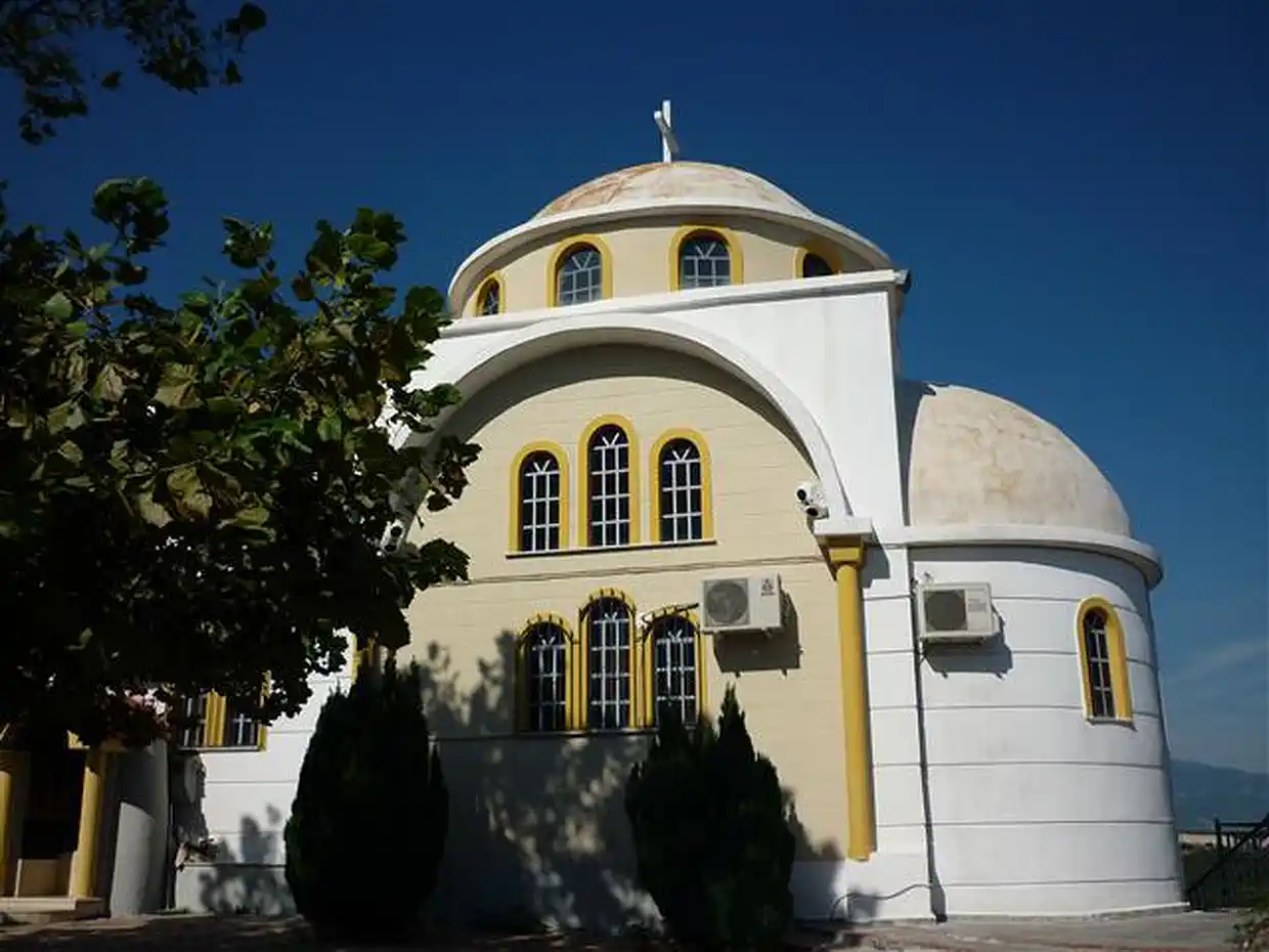 Η Εορτή των Αγίων Κωνσταντίνου και Ελένης στον Ψηλότερο Σημείο του Πλαταμώνα