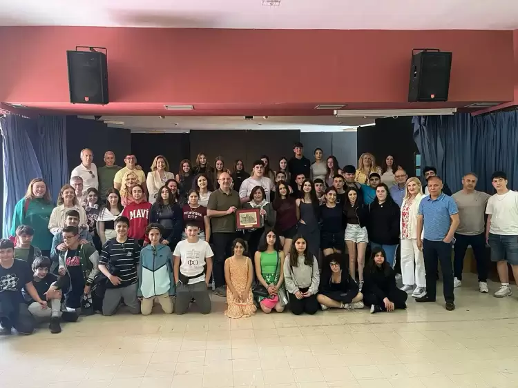 Επίσκεψη μαθητών και εκπαιδευτικών της Πατριαρχικής Μεγάλης του Γένους Σχολής στον Δήμαρχο Δίου Ολύμπου Βαγγέλη Γερολιόλιο