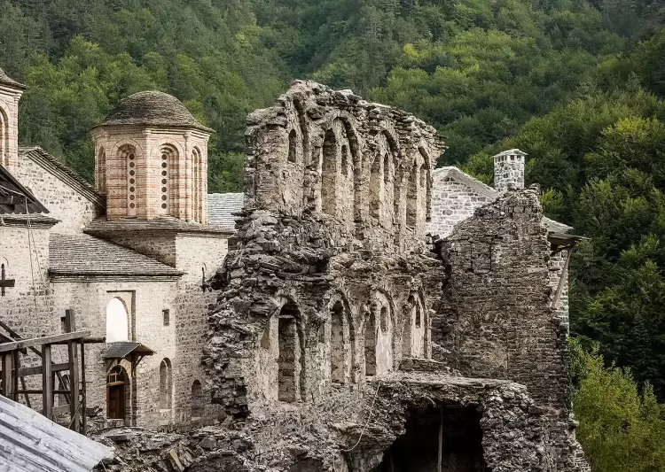 Έργα αποκατάστασης στην ιστορική μονή του Αγ. Διονυσίου εν Ολύμπω και της Αγίας Αναστασίας Φαρμακολύτριας Έργα αποκατάστασης στην ιστορική μονή του Αγ. Διονυσίου εν Ολύμπω και της Αγίας Αναστασίας Φαρμακολύτριας