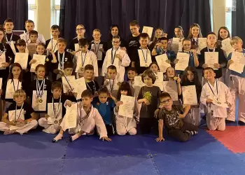 «Φλόγες Νίκης & Αξιών – Ο Αθλητικός Σύλλογος “ΦΛΟΓΑ” λάμπει στο Κύπελλο Open Series Έγχρωμων κ μαύρων ζωνών