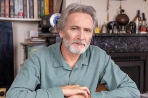 Ο Γιάννης Καλπούζος παρουσίασε το βιβλίο του «Μεθυστής» στο Βιβλιοπωλείο Μάτι στην Κατερίνη Ο Γιάννης Καλπούζος παρουσίασε τον «Μεθυστή» στο βιβλιοπωλείο ΜΑΤΙ στην Κατερίνη