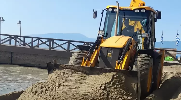 Καθαρισμοί και διαμόρφωση άμμου στην Παραλία Κατερίνης ενόψει καλοκαιριού Καθαρισμοί και διαμόρφωση άμμου στην Παραλία Κατερίνης ενόψει καλοκαιριού