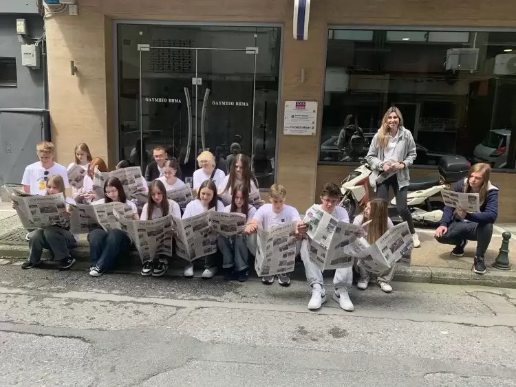 Μαθητές από την Πολωνία γνωρίζουν τα ΜΜΕ της Πιερίας