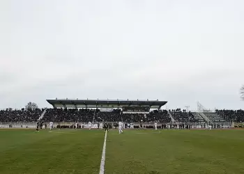 Μάχη τίτλου και σωτηρίας στη Γ’ Εθνική: Πιερικός ή Αναγέννηση Καρδίτσας και το θρίλερ με Κοζάνη - Αιγινιακό Μάχη τίτλου και σωτηρίας στη Γ’ Εθνική: Πιερικός ή Αναγέννηση Καρδίτσας και το θρίλερ με Κοζάνη – Αιγινιακό