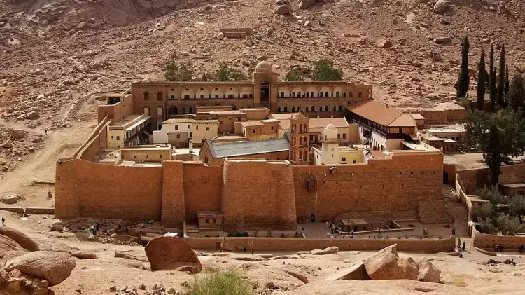 Μονή Αγίας Αικατερίνης Σινά: Η Αίγυπτος τη μετατρέπει σε μουσείο, διώχνει τους μοναχούς και δημεύει περιουσία