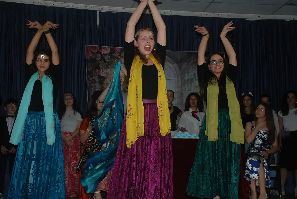 «Ο Αρχοντοχωριάτης» του Μολιέρου από τη Θεατρική ομάδα του 2ου Γυμνασίου Κατερίνης