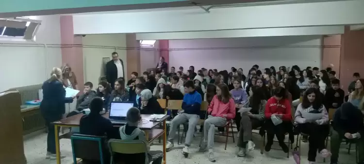 Ο Όμιλος Αγγλικής Λογοτεχνίας του 3ου Γυμνασίου Κατερίνης εμπνέει τη δημιουργικότητα και καλλιεργεί τη φιλαναγνωσία Ο Όμιλος Αγγλικής Λογοτεχνίας του 3ου Γυμνασίου Κατερίνης εμπνέει τη δημιουργικότητα και καλλιεργεί τη φιλαναγνωσία