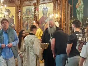 Παράκληση για τους υποψηφίους των πανελληνίων στον Ιερά Μητρόπολη Θείας Αναλήψεως Κατερίνης Παράκληση για τους υποψηφίους των πανελληνίων στον Ιερά Μητρόπολη Θείας Αναλήψεως Κατερίνης