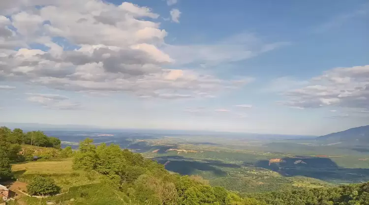 Πώς θα είναι ο καιρός σε Κατερίνη και Πιερία σήμερα Τρίτη, 20 Μαΐου 2025: Γενικά αίθριος, με πρόσκαιρες νεφώσεις
