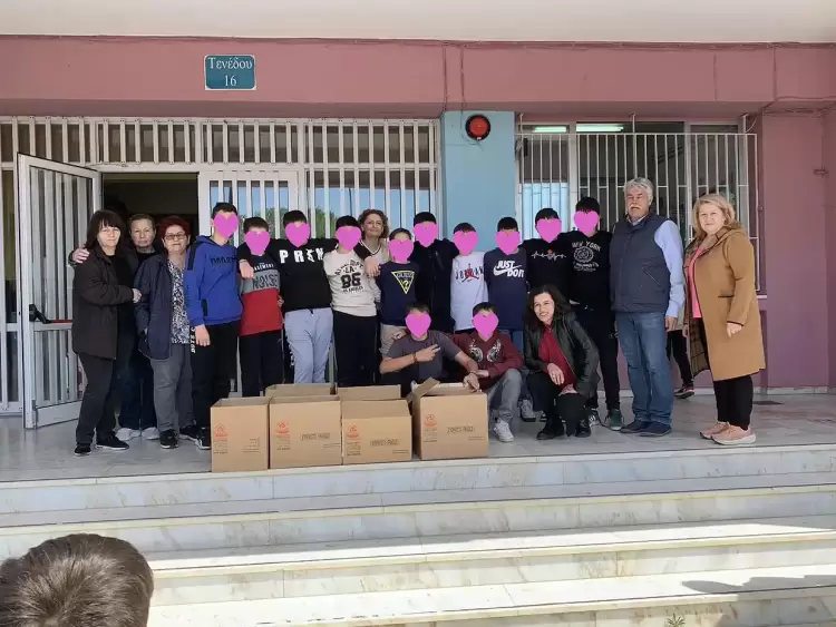 Προσφορά τροφίμων από τον Σύλλογο Καρκινοπαθών Πιερίας για άπορες οικογένειες