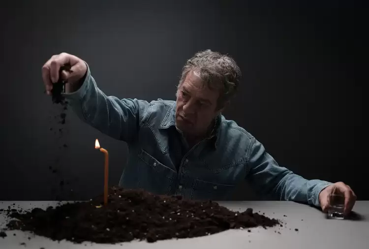 Στο Φεστιβάλ Αθηνών-Επιδαύρου ο Κωνσταντίνος Δομηνίκ με τη συλλογή διηγημάτων «Κακό Ανήλιο» Στο Φεστιβάλ Αθηνών – Επιδαύρου ο Κωνσταντίνος Δομηνίκ με τη συλλογή διηγημάτων «Κακό Ανήλιο»