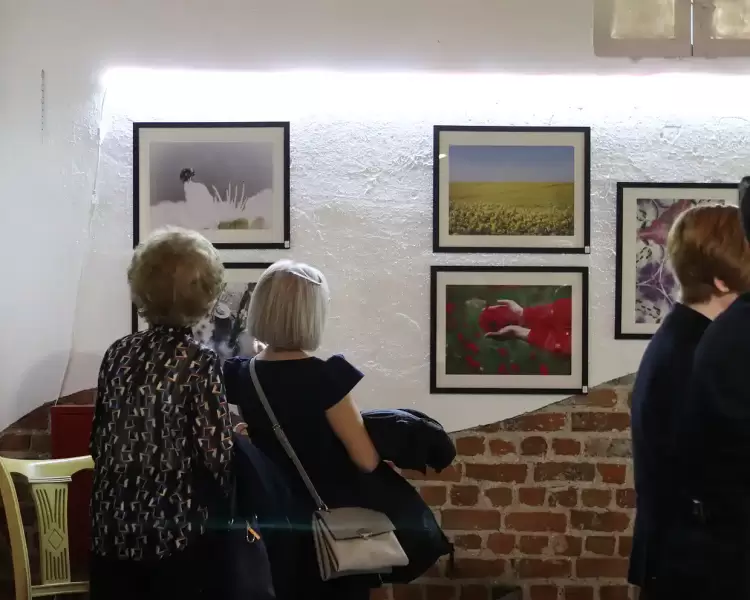 Σύλλογος Εικαστικών Καλλιτεχνών Πιερίας: «Χρώματα της Άνοιξης» - Ομαδική έκθεση 27 καλλιτεχνών στην Ανθοέκθεση Κατερίνης Σύλλογος Εικαστικών Καλλιτεχνών Πιερίας: «Χρώματα της Άνοιξης» – Ομαδική έκθεση 27 καλλιτεχνών στην Ανθοέκθεση Κατερίνης