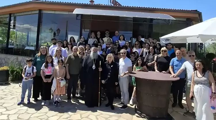 Συνάντηση του Μητροπολίτη Κίτρους, Κατερίνης και Πλαταμώνος με μαθητές της Μεγάλης του Γένους Σχολής Συνάντηση του Μητροπολίτη Κίτρους, Κατερίνης και Πλαταμώνος με μαθητές της Μεγάλης του Γένους Σχολής