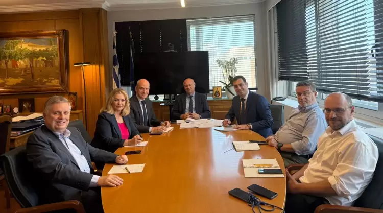 Συνάντηση – Σύσκεψη των τριών Βουλευτών Πιερίας με Κώστα Τσιάρα: Νέα προγράμματα για θερμοκήπια και Μέτρο 23