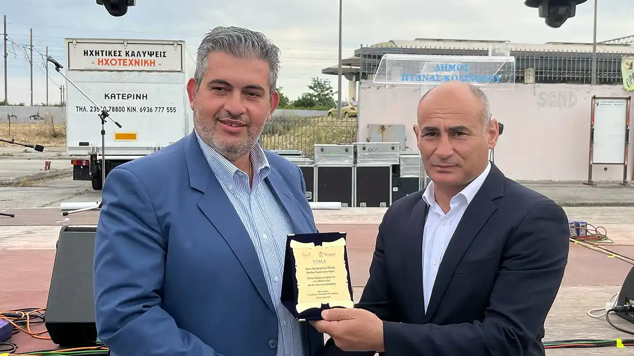 Τιμή στον Κωνσταντίνο Πίτσια για τη στήριξη στο 1ο Φεστιβάλ Εθελοντισμού «ΑγκαλιάΖΩ» στο Αιγίνιο