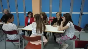 «Χτίζουμε Γέφυρες Ζωής και Γνώσης» στο 1ο Δημοτικό Σχολείο Κατερίνης «Χτίζουμε Γέφυρες Ζωής και Γνώσης» στο 1ο Δημοτικό Σχολείο Κατερίνης